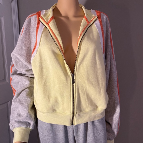 FREE PEOPLE JACKET YELLOW NWT - Picture 16 of 16